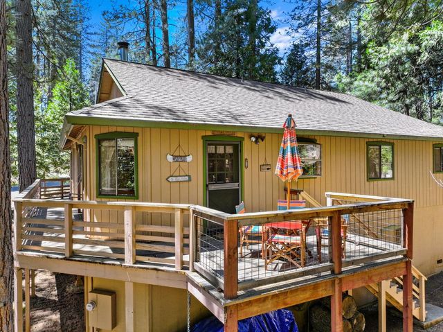 2798 Saint Moritz Dr, Arnold, CA 95223