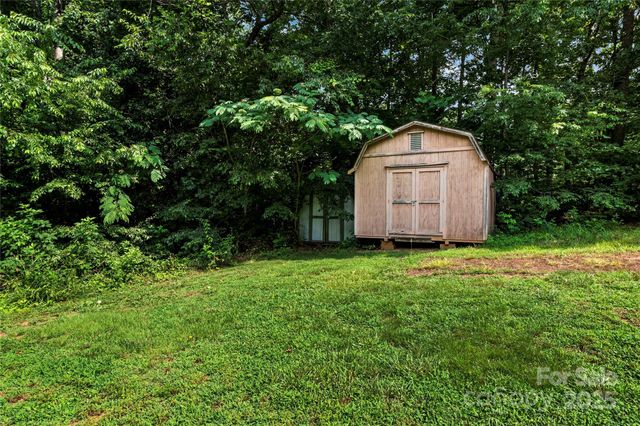 103 Forest Drive, King, NC 27021