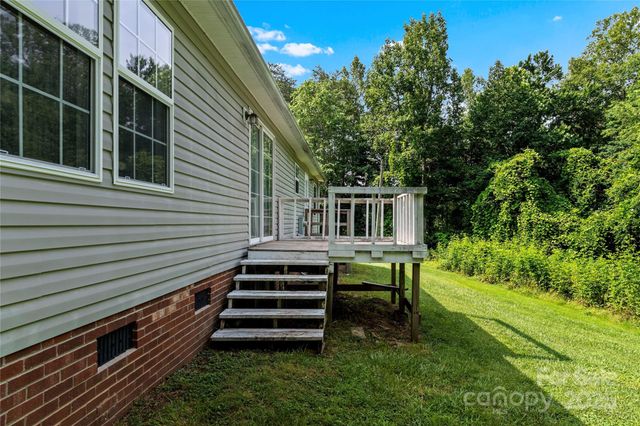 103 Forest Drive, King, NC 27021