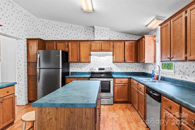 103 Forest Drive, King, NC 27021