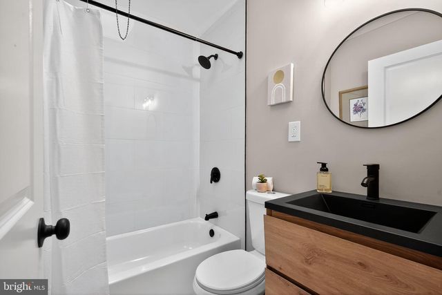 4987 N 2ND ST, Philadelphia, PA 19120