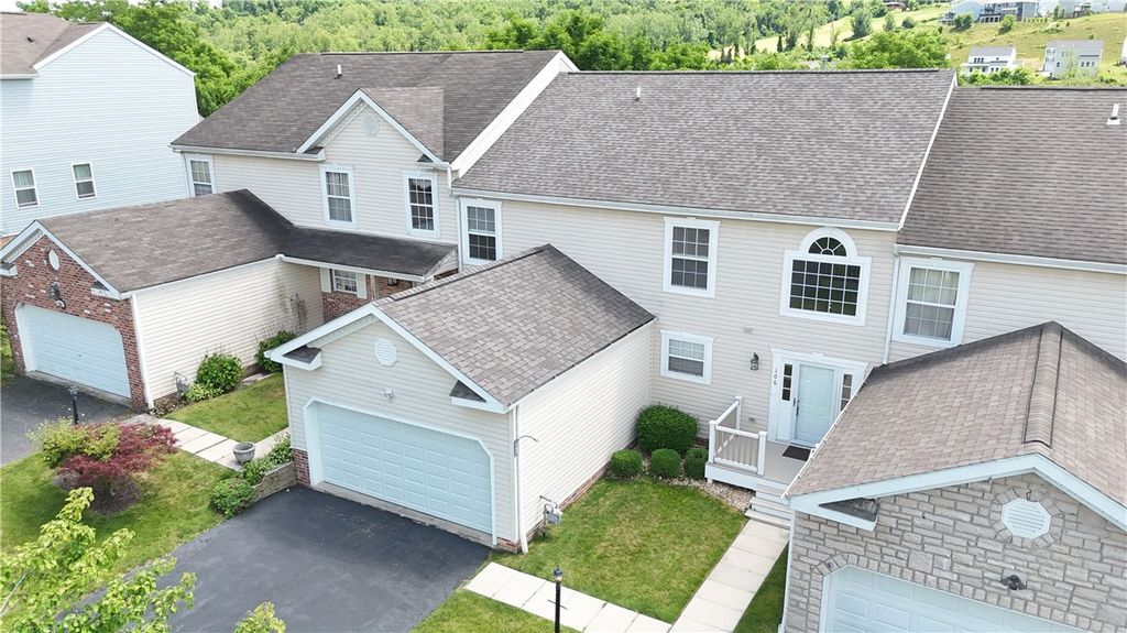 106 Sandy Brae, North Strabane, PA 15317