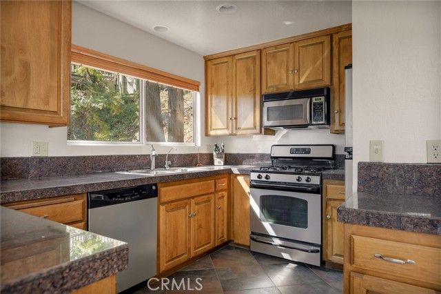 279 Old Toll, Lake Arrowhead, CA 92317