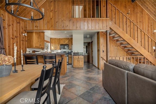 279 Old Toll, Lake Arrowhead, CA 92317