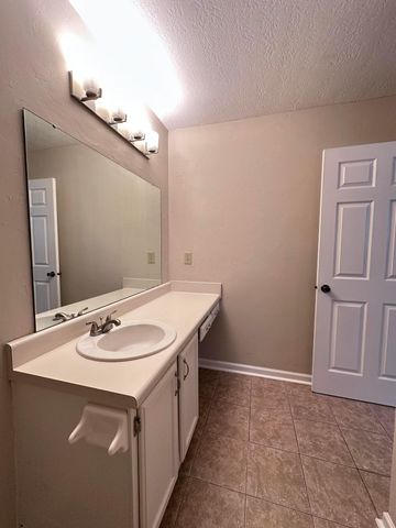 2688 Woodland Trail Drive, 9, Columbus, OH 43231