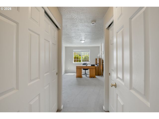 15085 SPYGLASS Ln, Oregon City, OR 97045