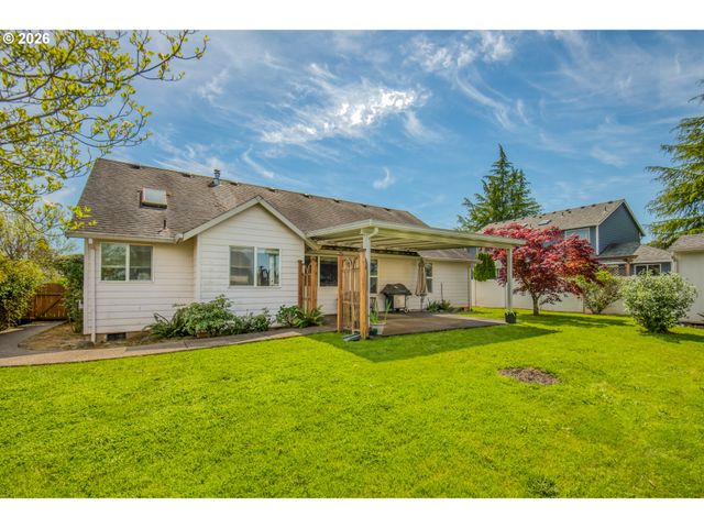 15085 SPYGLASS Ln, Oregon City, OR 97045