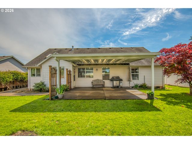 15085 SPYGLASS Ln, Oregon City, OR 97045