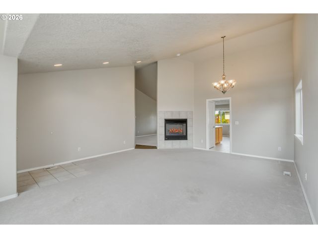 15085 SPYGLASS Ln, Oregon City, OR 97045