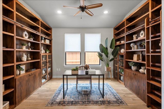 8212 Gilwice LN, Austin, TX 78744