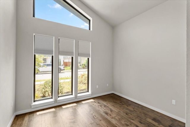 8212 Gilwice LN, Austin, TX 78744