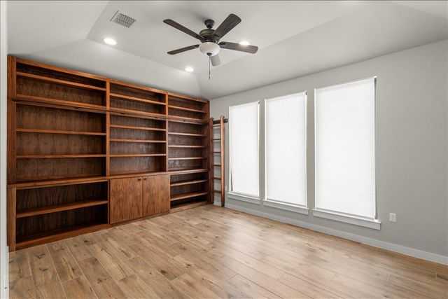 8212 Gilwice LN, Austin, TX 78744