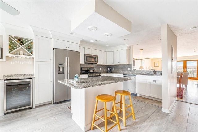 30 Highland Terrace APT 3007, White Horse Beach, MA 02360