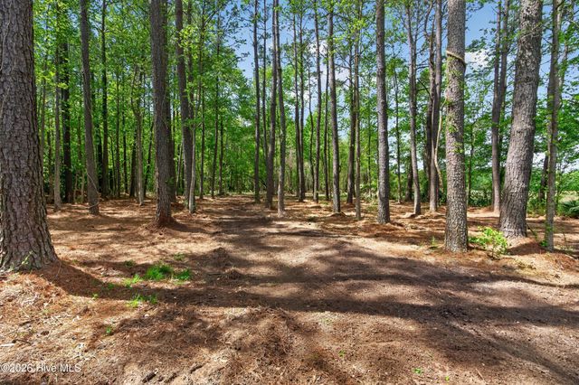 451 Governors Road SE, Winnabow, NC 28479