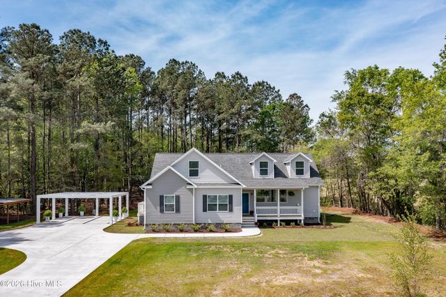 451 Governors Road SE, Winnabow, NC 28479