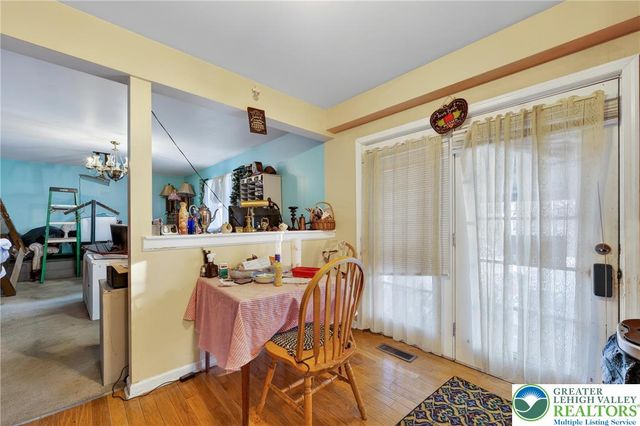 2354 Market, South Whitehall Twp, PA 18104