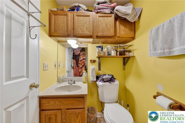 2354 Market, South Whitehall Twp, PA 18104