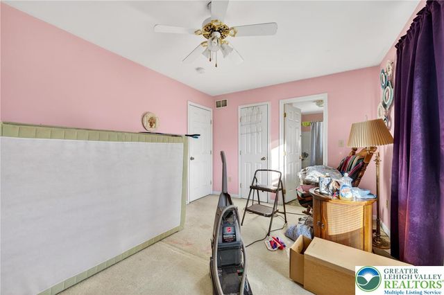 2354 Market, South Whitehall Twp, PA 18104