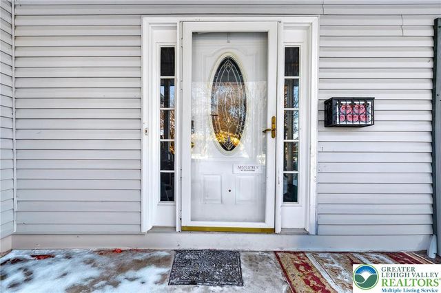 2354 Market, South Whitehall Twp, PA 18104