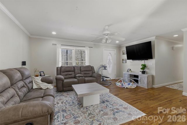 2965 Lawrence Drive, Claremont, NC 28610