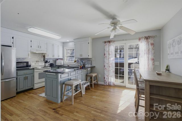 2965 Lawrence Drive, Claremont, NC 28610