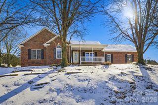 2965 Lawrence Drive, Claremont, NC 28610