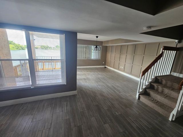 3275 NW 44th Street 2, Oakland Park, FL 33309