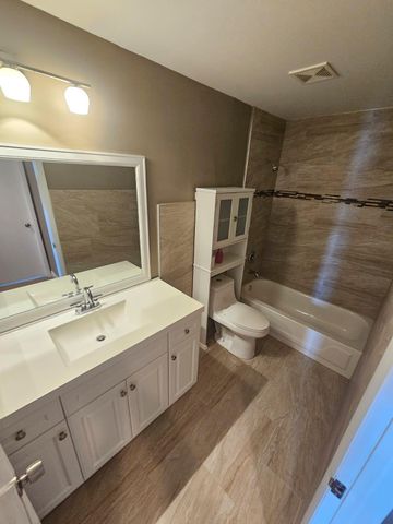 3275 NW 44th Street 2, Oakland Park, FL 33309