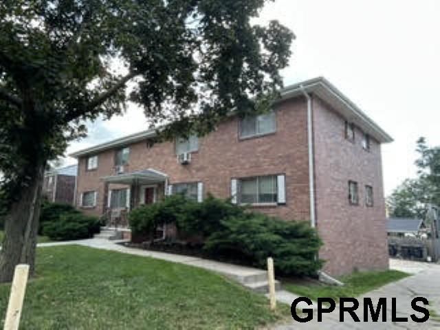 1010 N 40th Street, Omaha, NE 68131