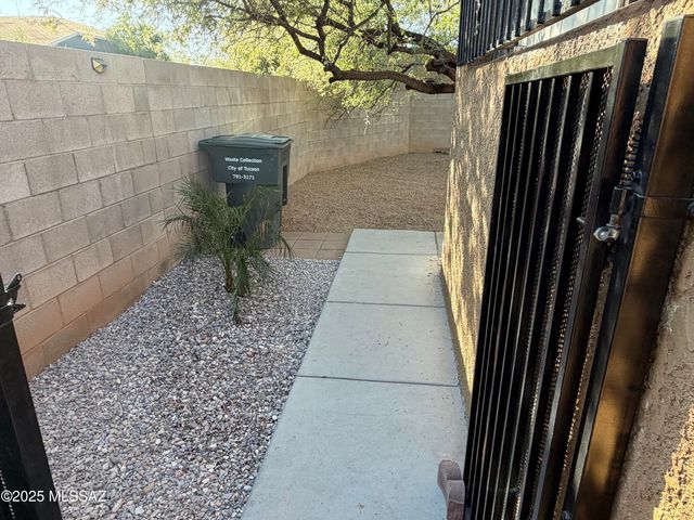3251 N Stone Avenue, Tucson, AZ 85705