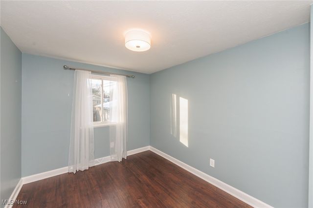 25077 Doe Drive, North Olmsted, OH 44070