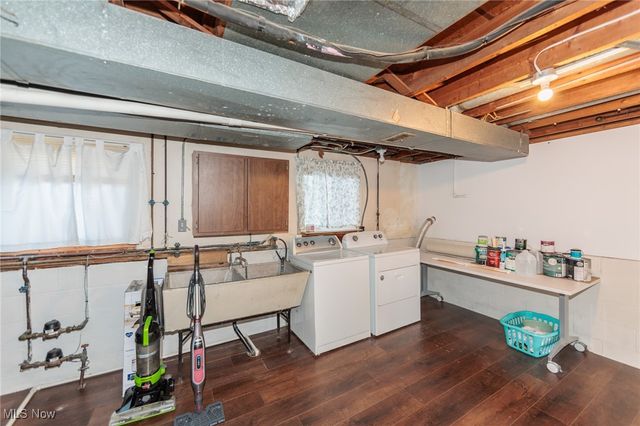 25077 Doe Drive, North Olmsted, OH 44070