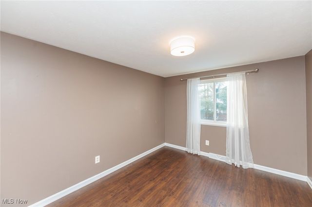 25077 Doe Drive, North Olmsted, OH 44070