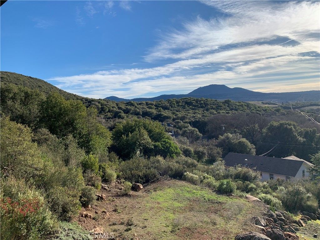 Image 2 of property listing at 5616 Maya Road, Kelseyville, CA 95451