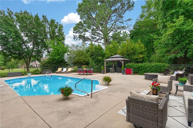 23217 Oyster CT, Carrollton, VA 23314