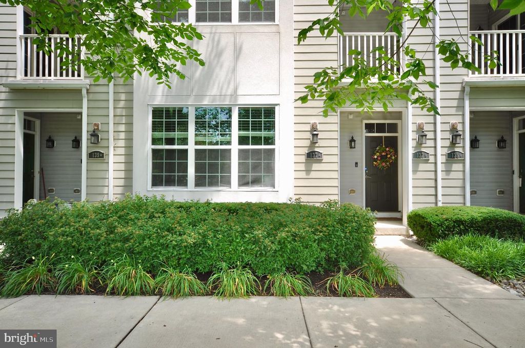 137 EQUESTRIAN ROW, Bensalem, PA 19020