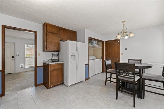 3964 FERNCLIFF Road, Snellville, GA 30039