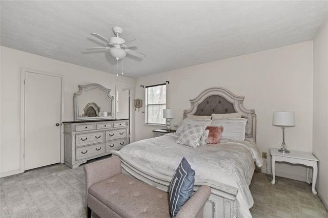 3964 FERNCLIFF Road, Snellville, GA 30039