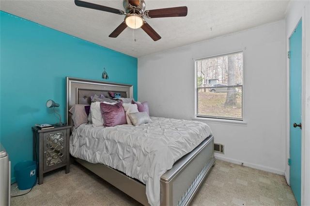 3964 FERNCLIFF Road, Snellville, GA 30039