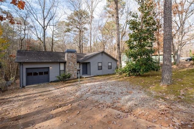 3964 FERNCLIFF Road, Snellville, GA 30039