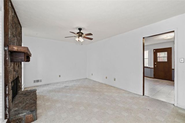 3964 FERNCLIFF Road, Snellville, GA 30039