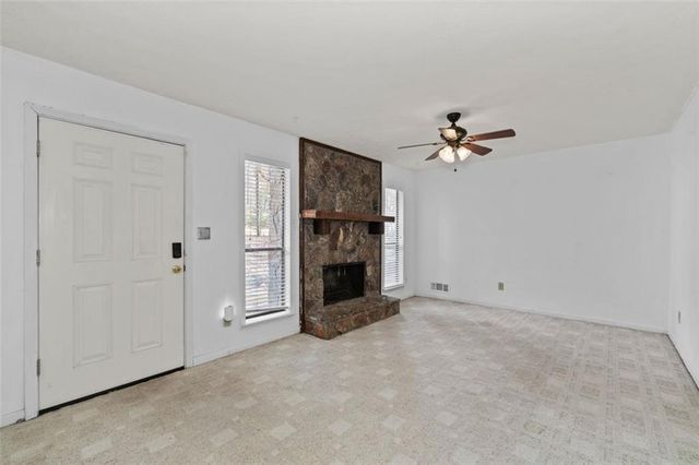 3964 FERNCLIFF Road, Snellville, GA 30039