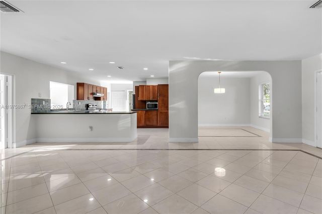 8700 SW 64th Ave, Pinecrest, FL 33156