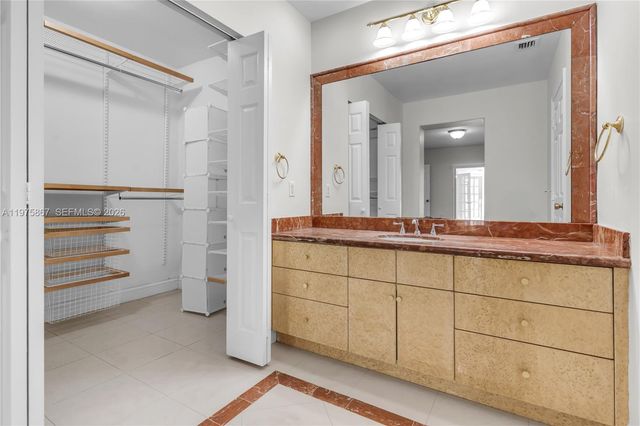 8700 SW 64th Ave, Pinecrest, FL 33156