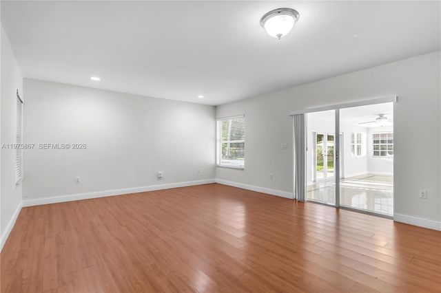 8700 SW 64th Ave, Pinecrest, FL 33156