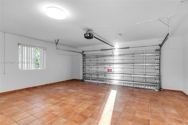 8700 SW 64th Ave, Pinecrest, FL 33156