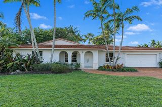 8700 SW 64th Ave, Pinecrest, FL 33156