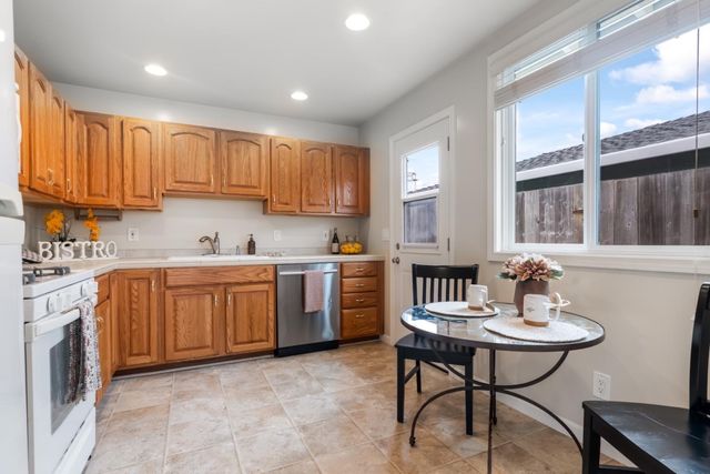 1151 Encanto Way, Pacifica, CA 94044