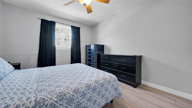 415 NE 2nd St 209, Hallandale Beach, FL 33009