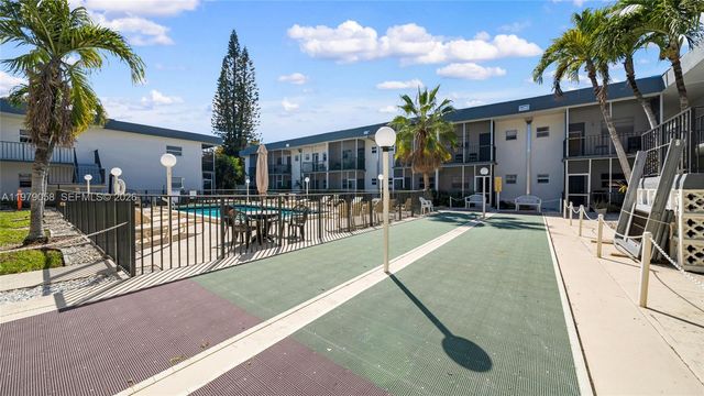 415 NE 2nd St 209, Hallandale Beach, FL 33009